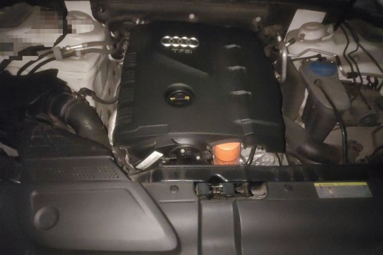 Used Audi A5 2013 Sportback 40 TFSI Engine Bay