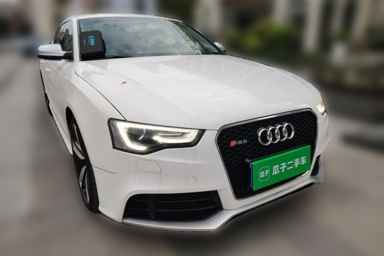 Used Audi A5 2013 Sportback 40 TFSI Front Right 45 Deg
