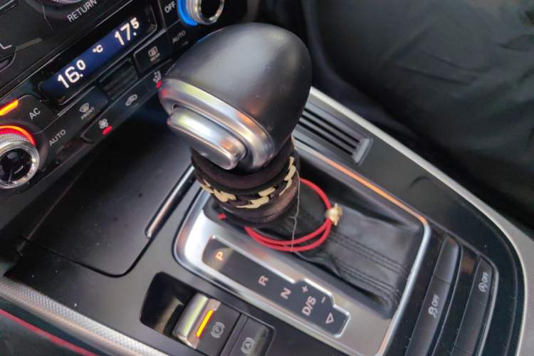 Used Audi A5 2013 Sportback 40 TFSI Gear Lever