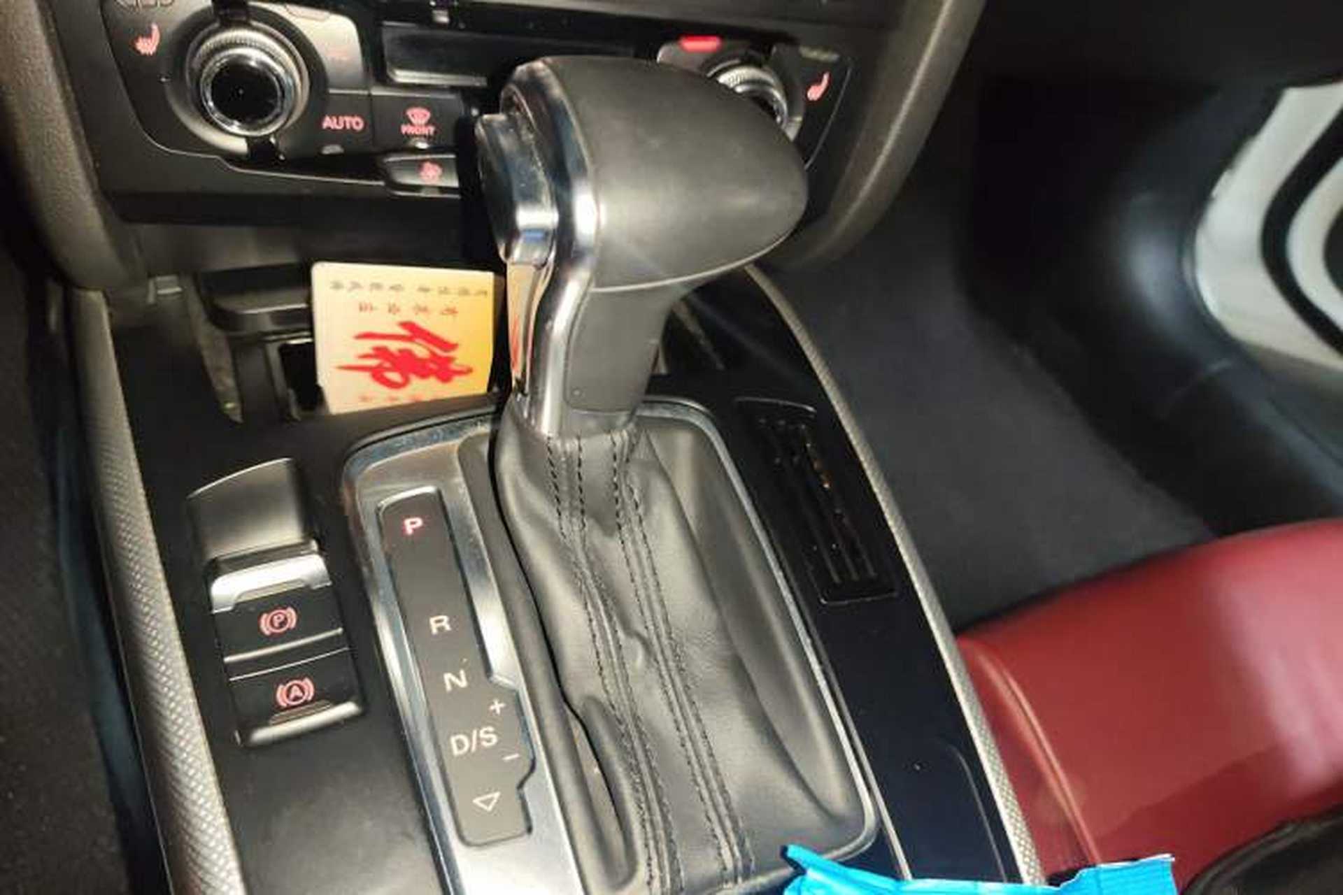 Used Audi A5 2013 Cabriolet 40 TFSI Gear Lever