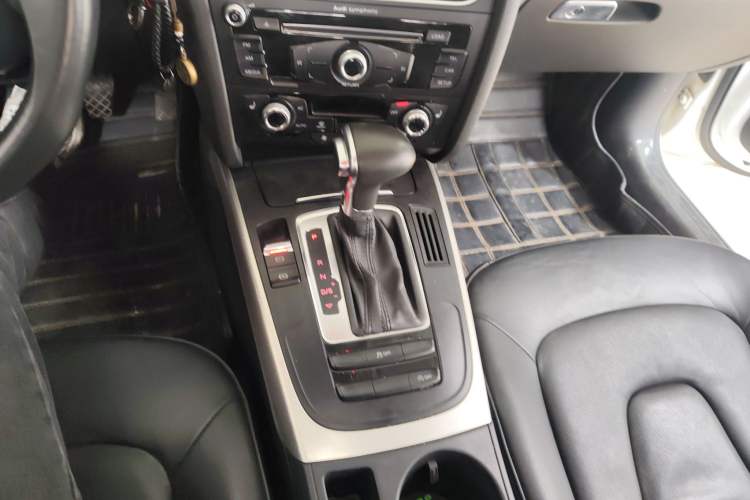 Used Audi A5 2013 Sportback 40 TFSI Gear Lever