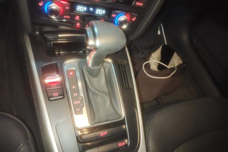 Used Audi A5 2013 Sportback 40 TFSI Gear Lever