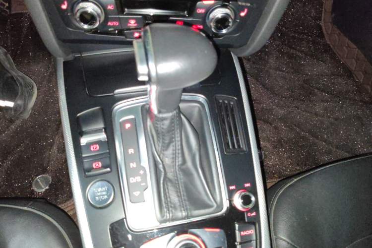 Used Audi A5 2013 Cabriolet 40 TFSI quattro Gear Lever