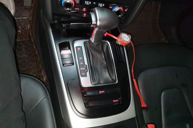 Used Audi A5 2013 Sportback 40 TFSI Gear Lever