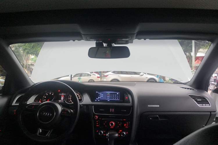 Used Audi A5 2013 Cabriolet 40 TFSI quattro Headliner