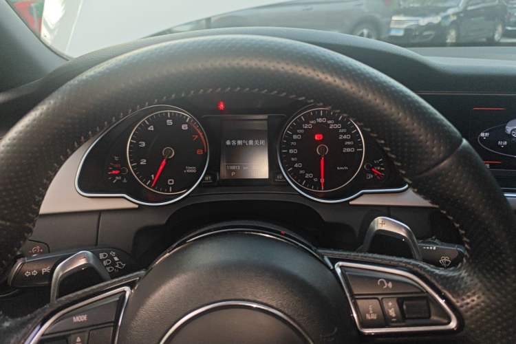 Used Audi A5 2013 Cabriolet 40 TFSI quattro Instrument Cluster