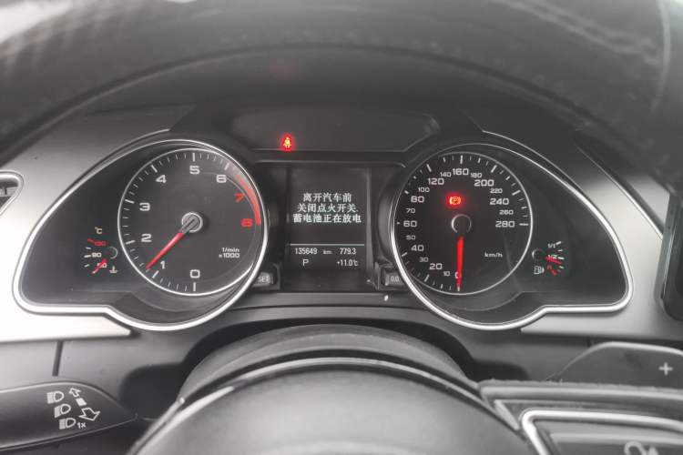 Used Audi A5 2013 Coupe 40 TFSI quattro Style Edition Instrument Cluster