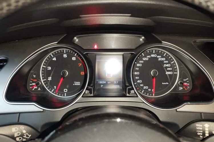 Used Audi A5 2013 Cabriolet 40 TFSI Instrument Cluster