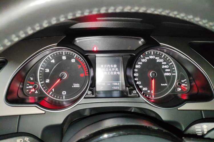 Used Audi A5 2013 Cabriolet 40 TFSI quattro Instrument Cluster