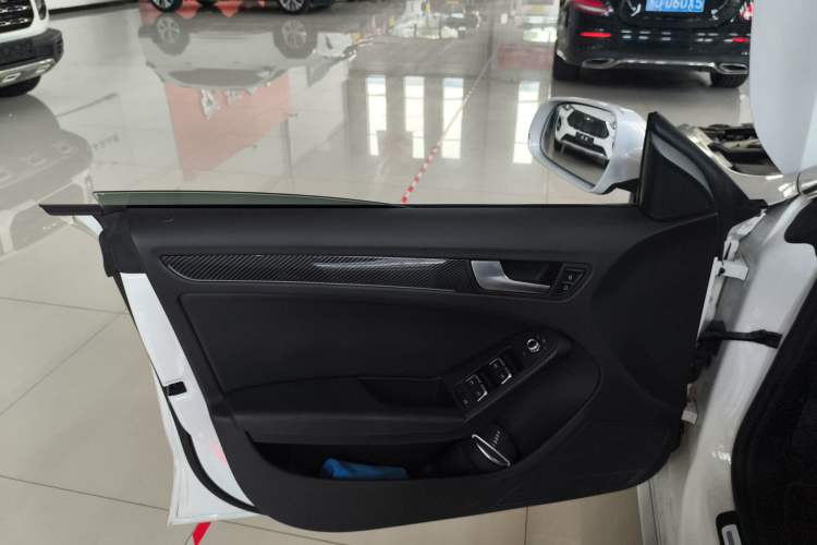 Used Audi A5 2013 Sportback 40 TFSI Left Front Door Interior