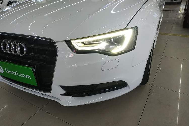 Used Audi A5 2013 Coupe 40 TFSI Left Front Headlight