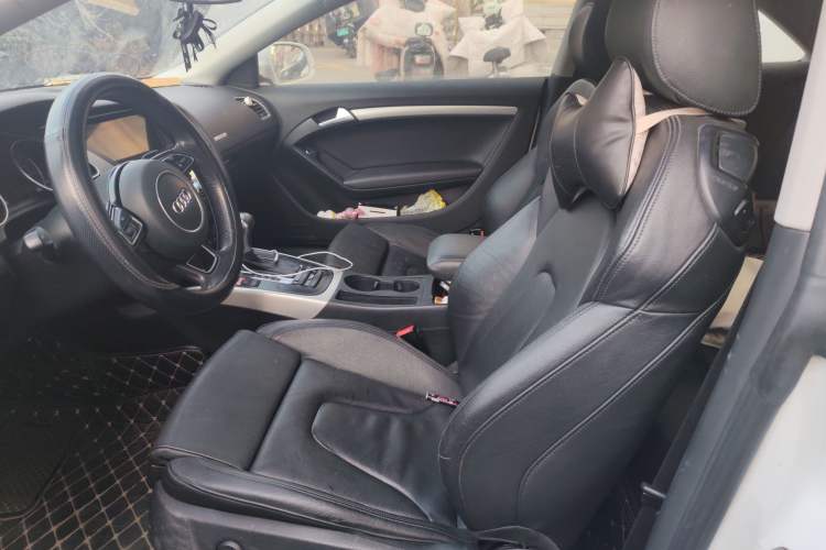 Used Audi A5 2013 Coupe 40 TFSI Left Front Seat
