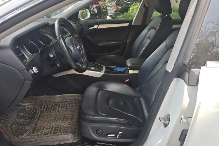 Used Audi A5 2013 Sportback 40 TFSI Fashion Edition Left Front Seat