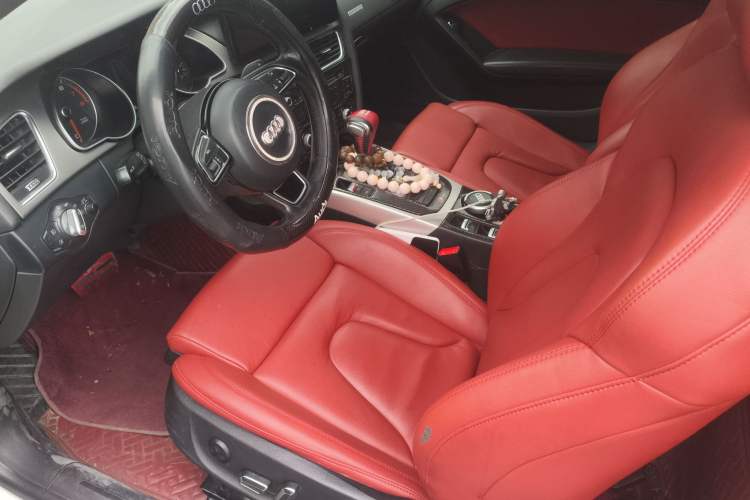 Used Audi A5 2013 Coupe 40 TFSI quattro Style Edition Left Front Seat