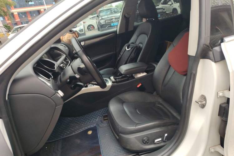 Used Audi A5 2013 Sportback 40 TFSI Left Front Seat