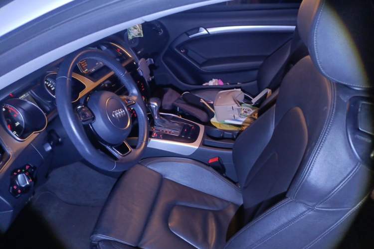 Used Audi A5 2013 Coupe 40 TFSI Left Front Seat