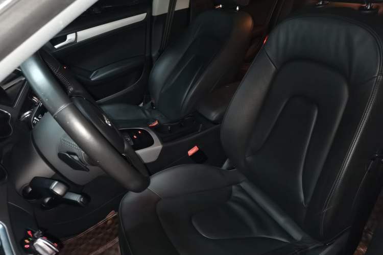 Used Audi A5 2013 Sportback 40 TFSI Left Front Seat