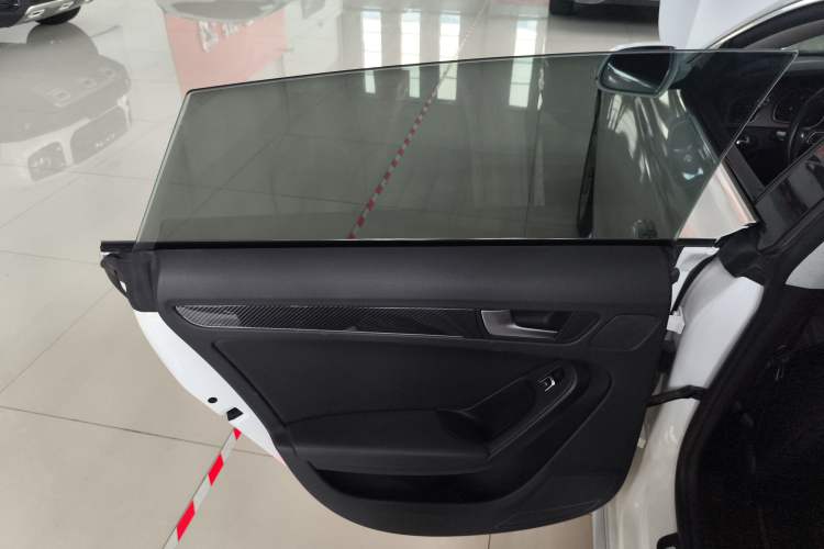 Used Audi A5 2013 Sportback 40 TFSI Left Rear Door Interior