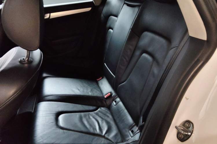 Used Audi A5 2013 Sportback 40 TFSI Left Rear Seat