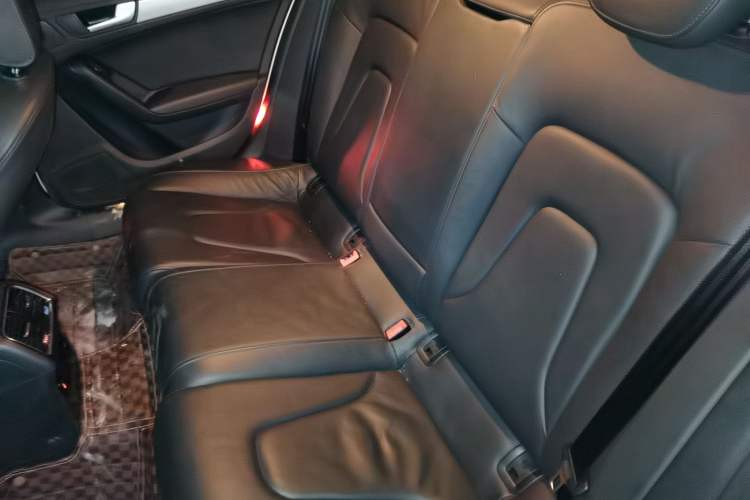 Used Audi A5 2013 Sportback 40 TFSI Left Rear Seat