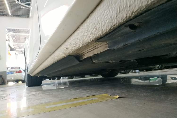 Used Audi A5 2013 Coupe 40 TFSI Left Side Sill