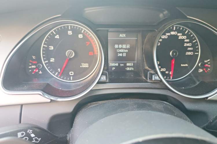 Used Audi A5 2013 Sportback 40 TFSI Fashion Edition Odometer Close Up