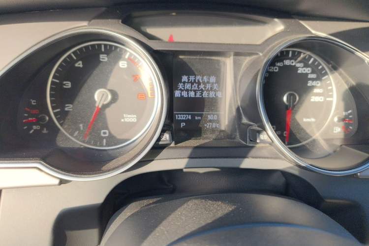 Used Audi A5 2013 Cabriolet 40 TFSI Fashion Edition Odometer Close Up