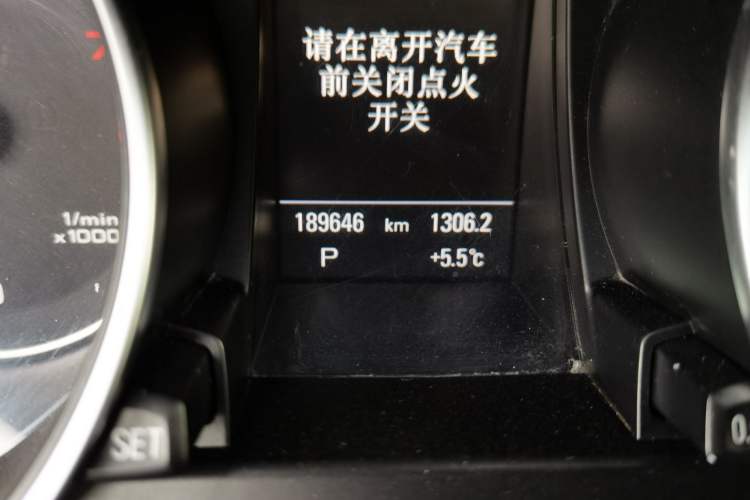 Used Audi A5 2013 Sportback 40 TFSI Odometer Close Up