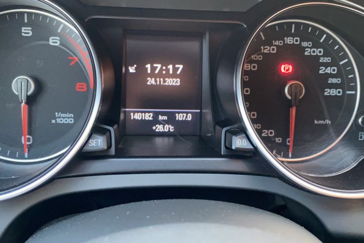 Used Audi A5 2013 Sportback 40 TFSI quattro Odometer Close Up