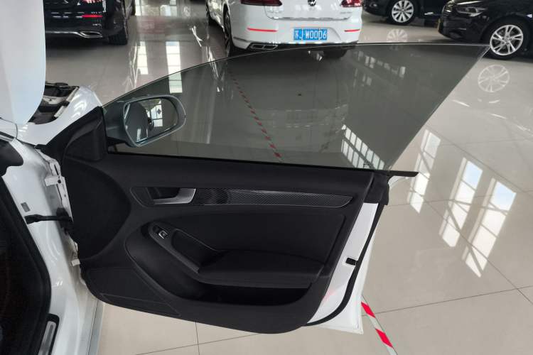 Used Audi A5 2013 Sportback 40 TFSI Right Front Door Interior