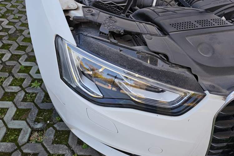 Used Audi A5 2013 Cabriolet 40 TFSI Right Front Headlight