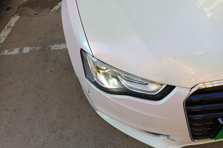 Used Audi A5 2013 Cabriolet 40 TFSI Right Front Headlight