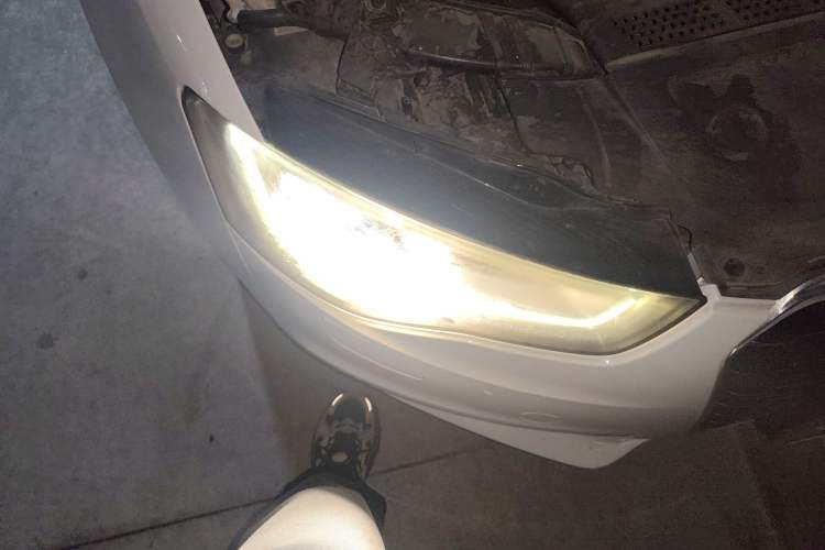 Used Audi A5 2013 Cabriolet 40 TFSI Right Front Headlight
