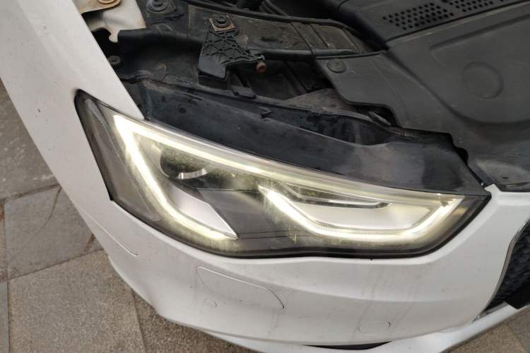 Used Audi A5 2013 Sportback 40 TFSI Right Front Headlight
