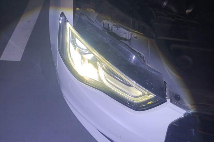 Used Audi A5 2013 Coupe 40 TFSI Right Front Headlight