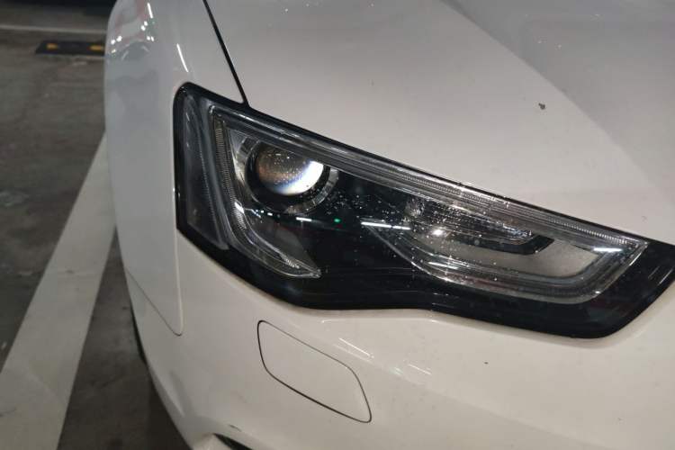 Used Audi A5 2013 Coupe 40 TFSI Right Front Headlight