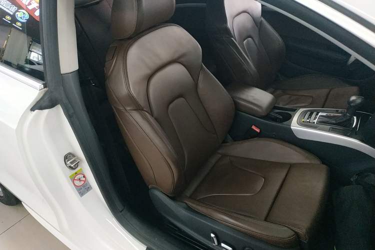 Used Audi A5 2013 Coupe 40 TFSI Right Front Seat