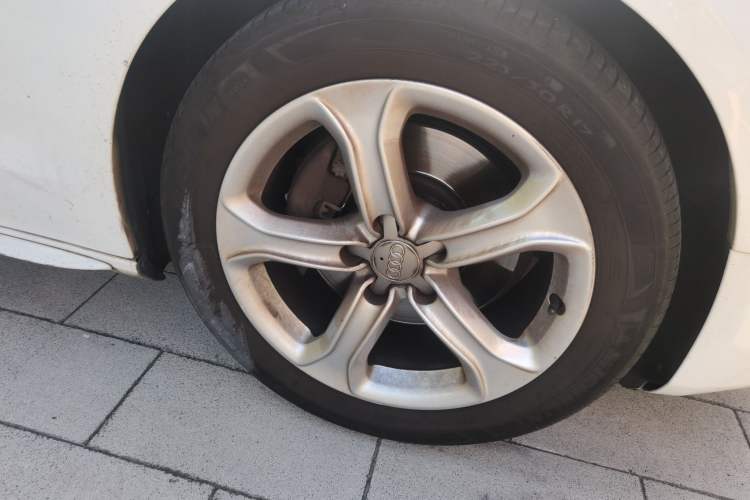 Used Audi A5 2013 Sportback 40 TFSI Right Front Wheel Hub