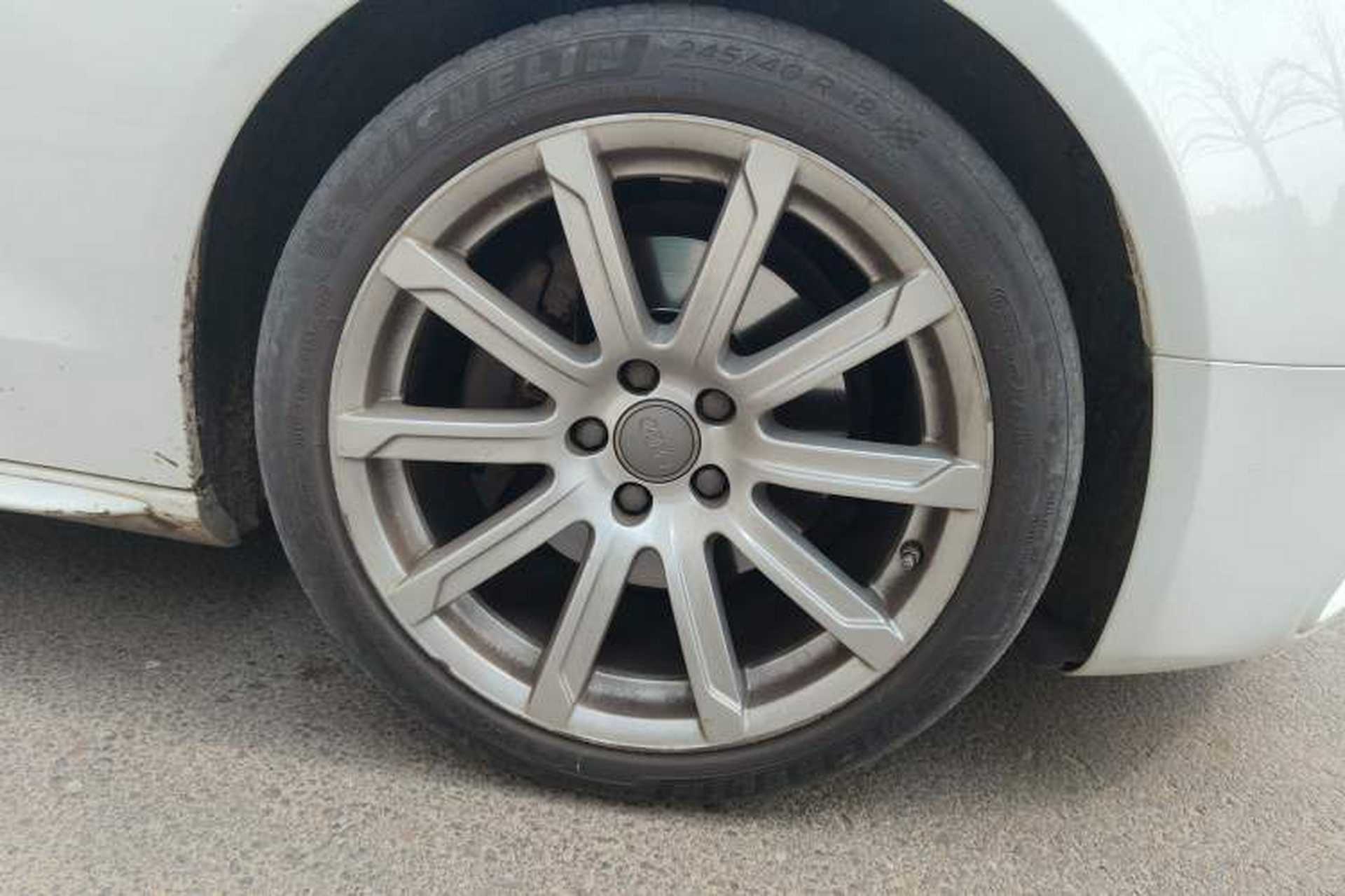 Used Audi A5 2013 Sportback 40 TFSI quattro Right Front Wheel Hub