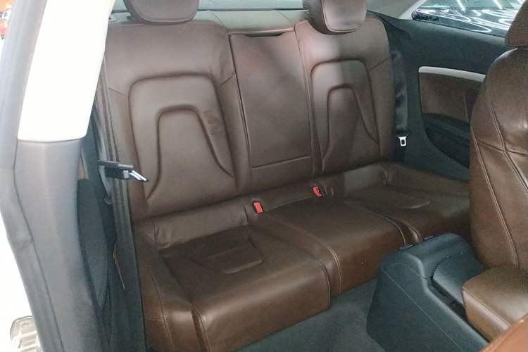 Used Audi A5 2013 Coupe 40 TFSI Right Rear Seat