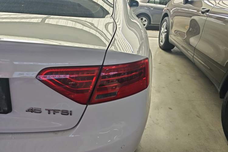 Used Audi A5 2013 Sportback 40 TFSI Right Rear Taillight