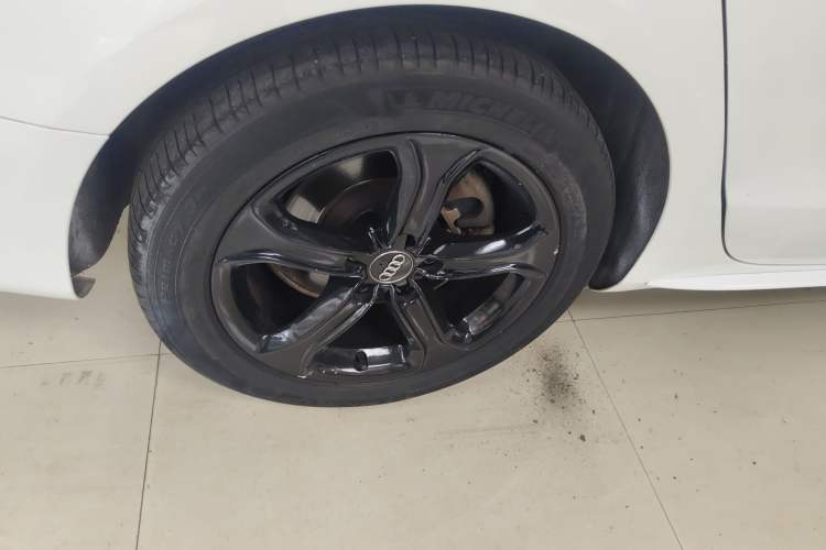 Used Audi A5 2013 Sportback 40 TFSI Right Rear Wheel Hub