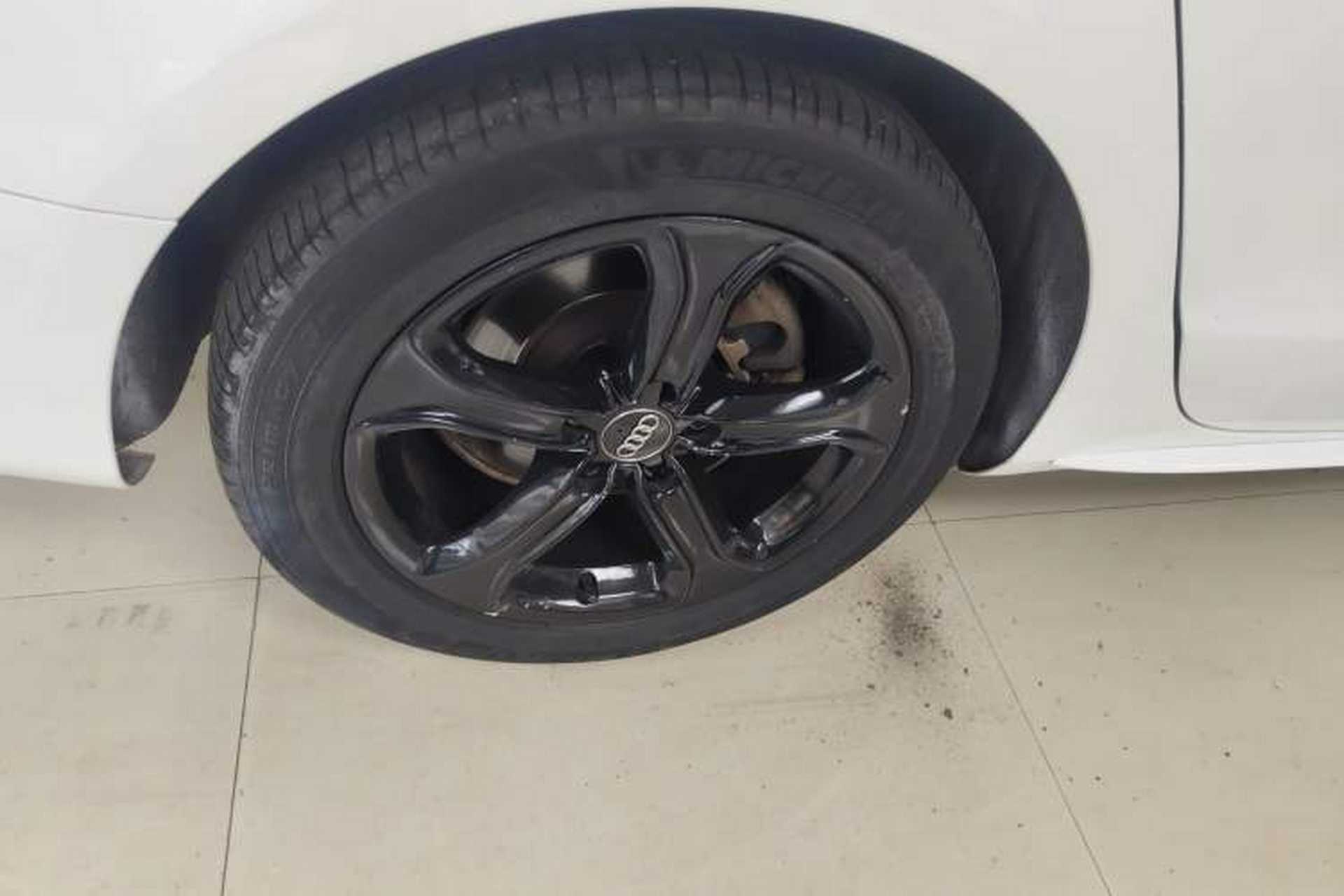 Used Audi A5 2013 Sportback 40 TFSI Right Rear Wheel Hub