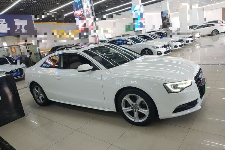 Used Audi A5 2013 Coupe 40 TFSI Right Side
