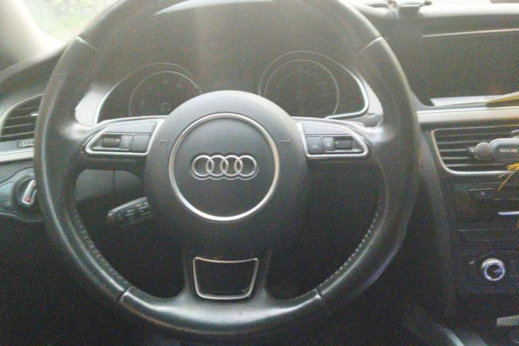 Used Audi A5 2013 Sportback 50 TFSI quattro Steering Wheel