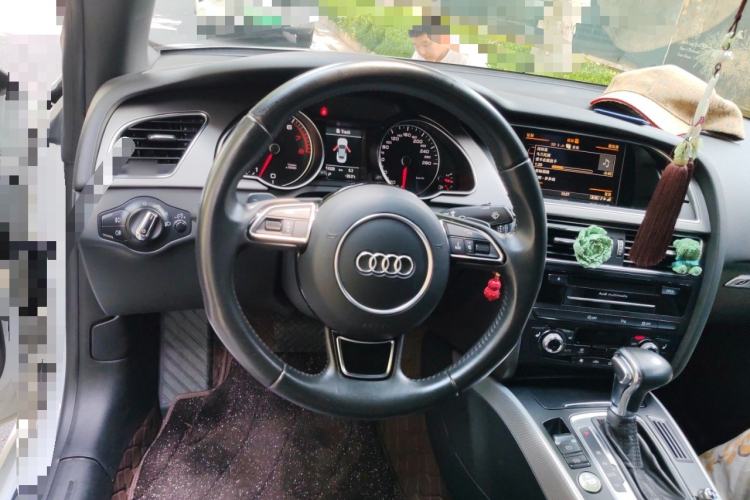 Used Audi A5 2013 Cabriolet 40 TFSI quattro Steering Wheel