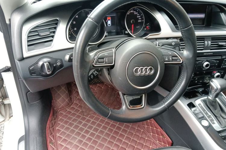 Used Audi A5 2013 Sportback 40 TFSI Steering Wheel
