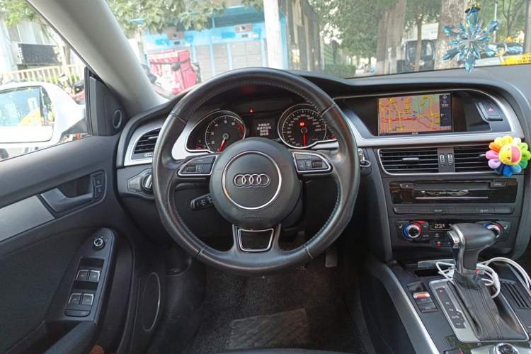 Used Audi A5 2013 Sportback 40 TFSI quattro Steering Wheel