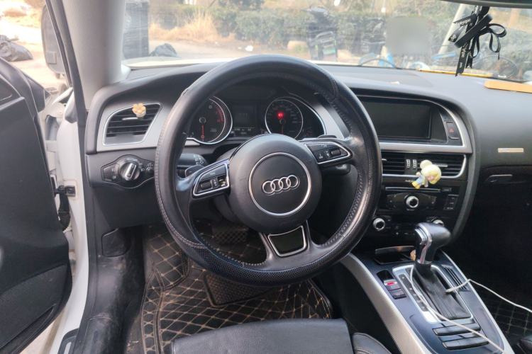 Used Audi A5 2013 Coupe 40 TFSI Steering Wheel
