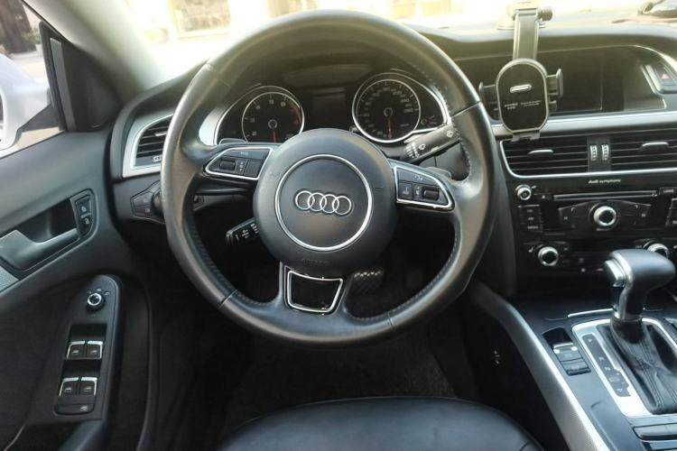 Used Audi A5 2013 Sportback 40 TFSI Steering Wheel